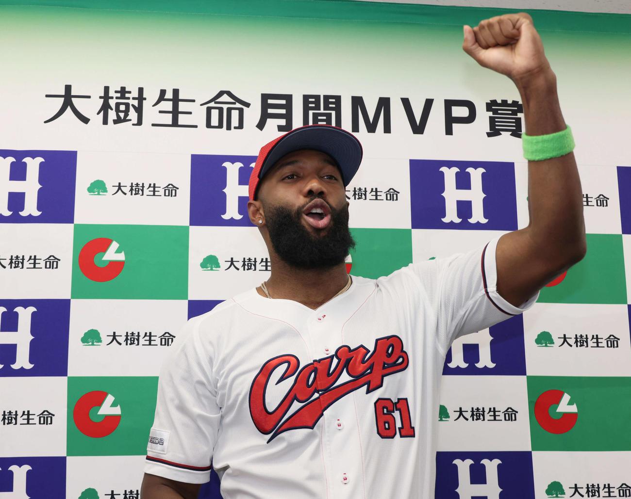 6月月間MVPを受賞した広島ファビアン（撮影・加藤孝規）