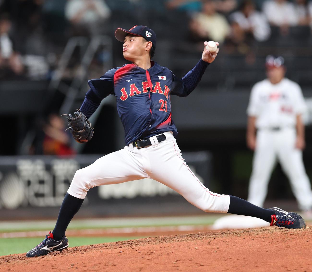 米国対日本　8回に登板の毛利（撮影・黒川智章）