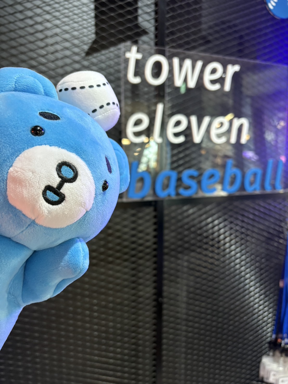 TOWER11の2階にある「tower eleven baseball」