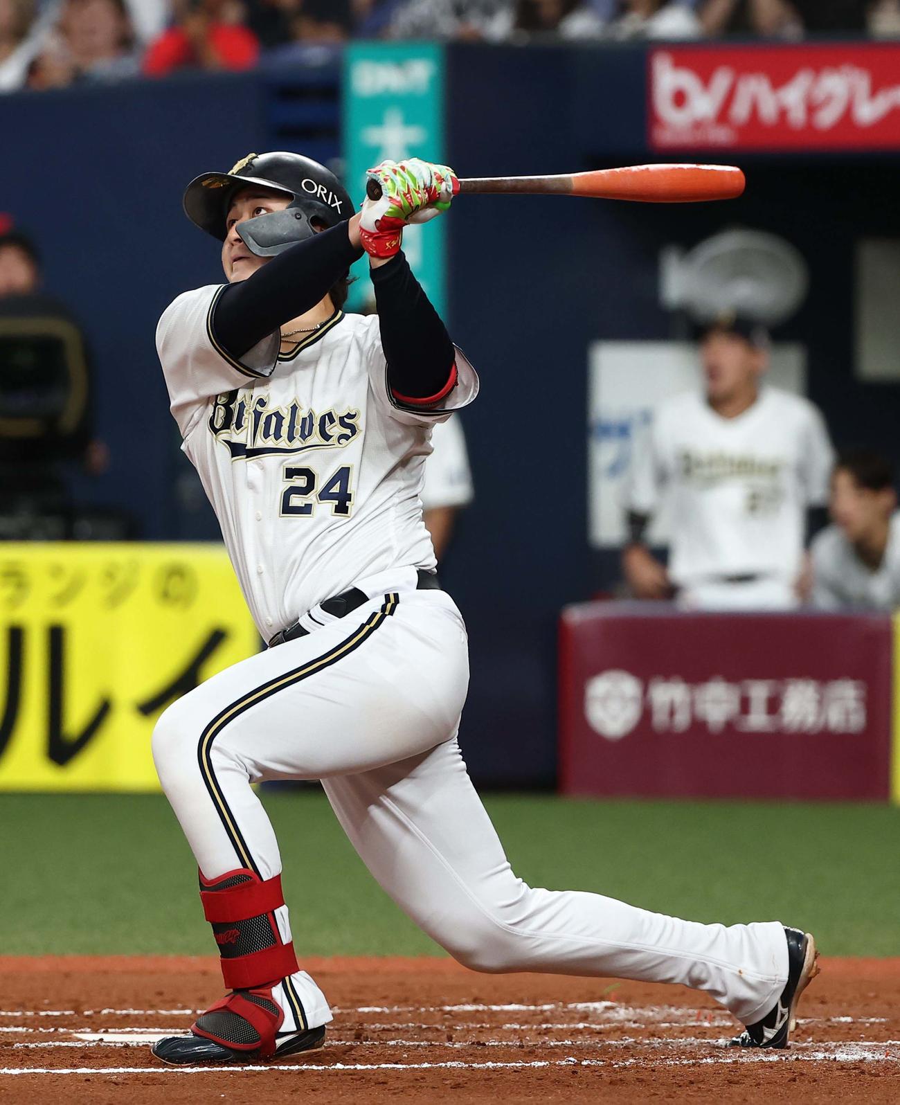 オリックス対ソフトバンク　6回裏オリックス1死満塁、紅林は満塁本塁打を放つ（撮影・上田博志）