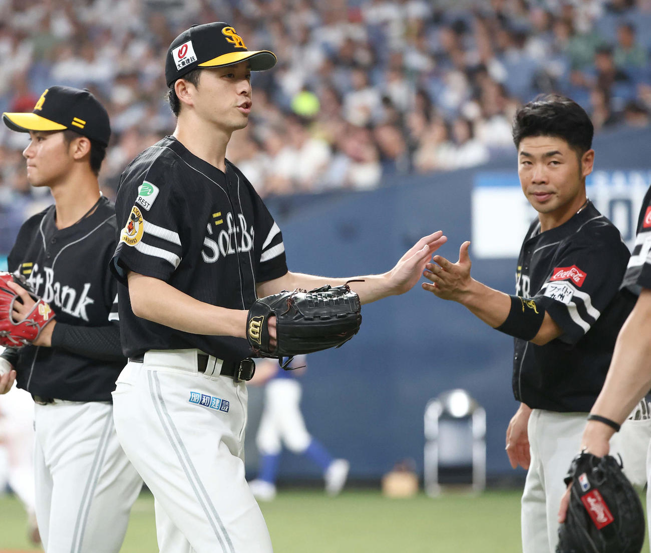 オリックス対ソフトバンク　7回無失点で降板する大関（撮影・上田博志）