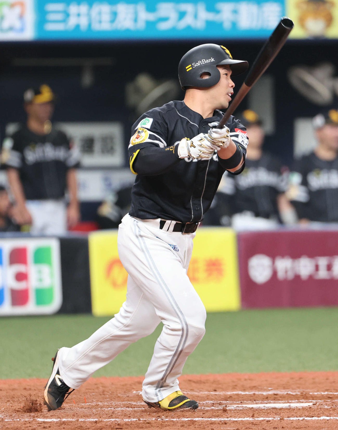 オリックス対ソフトバンク　9回表ソフトバンク1死、近藤は中前打を放つ（撮影・西尾就之）