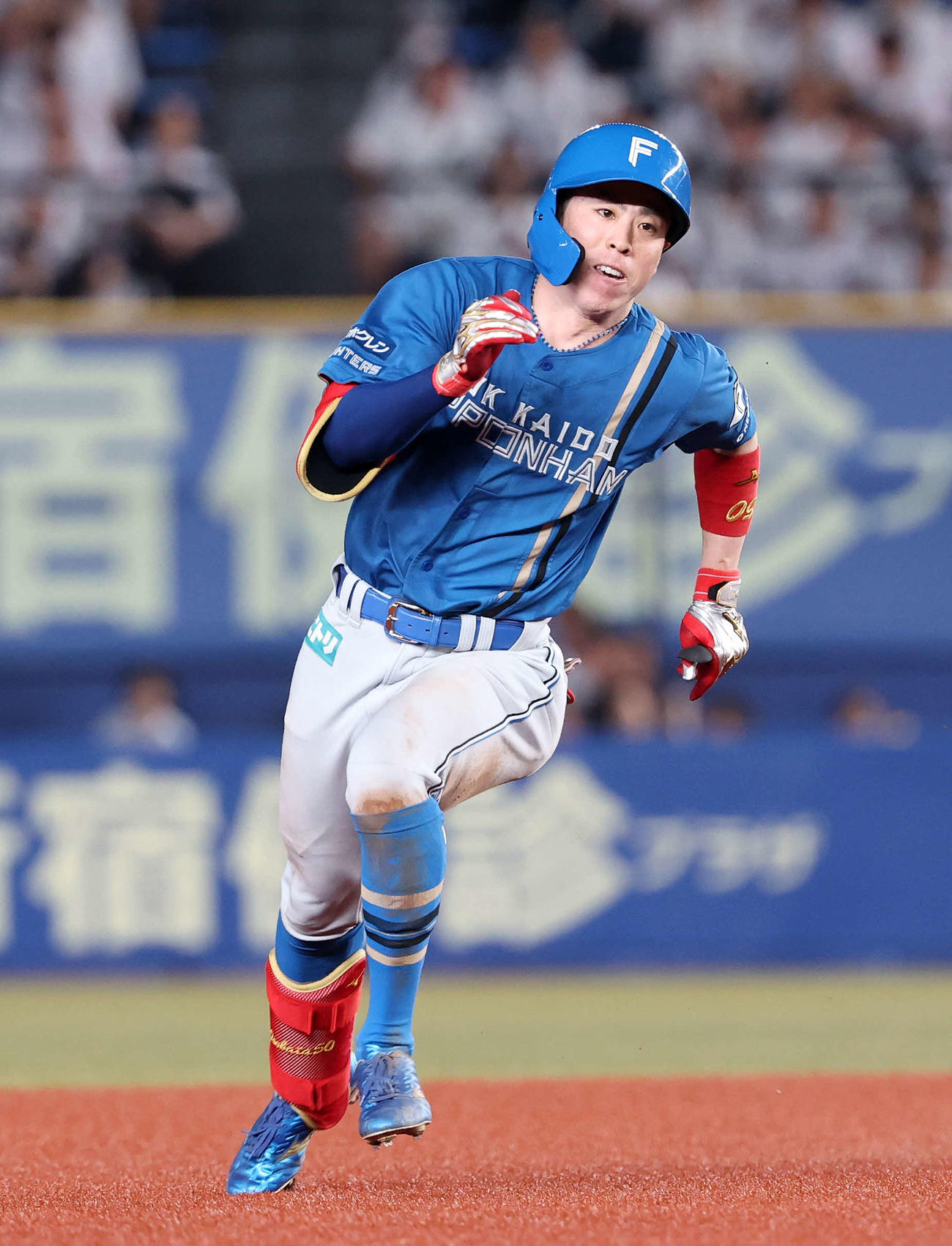 ロッテ対日本ハム　6回表日本ハム無死、五十幡は中越え三塁打を放つ（撮影・鈴木正人）