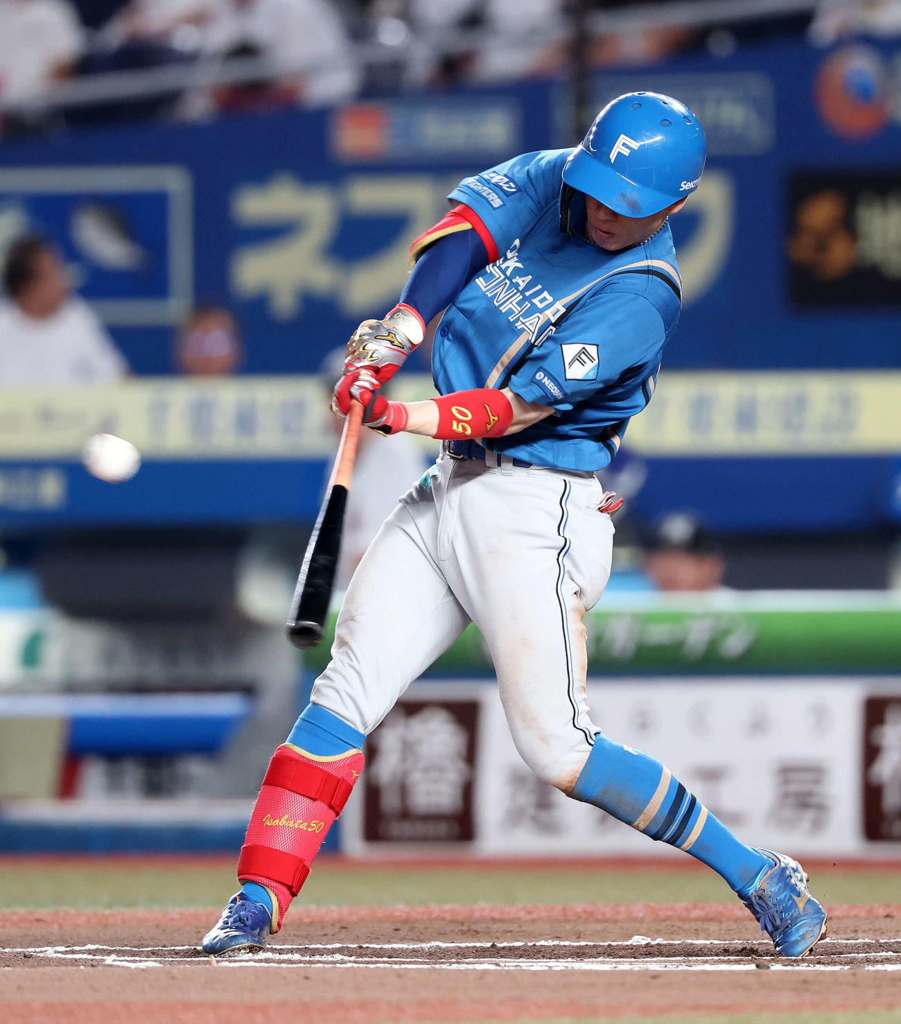 ロッテ対日本ハム　6回表日本ハム無死、五十幡は中越え三塁打を放つ（撮影・鈴木正人）