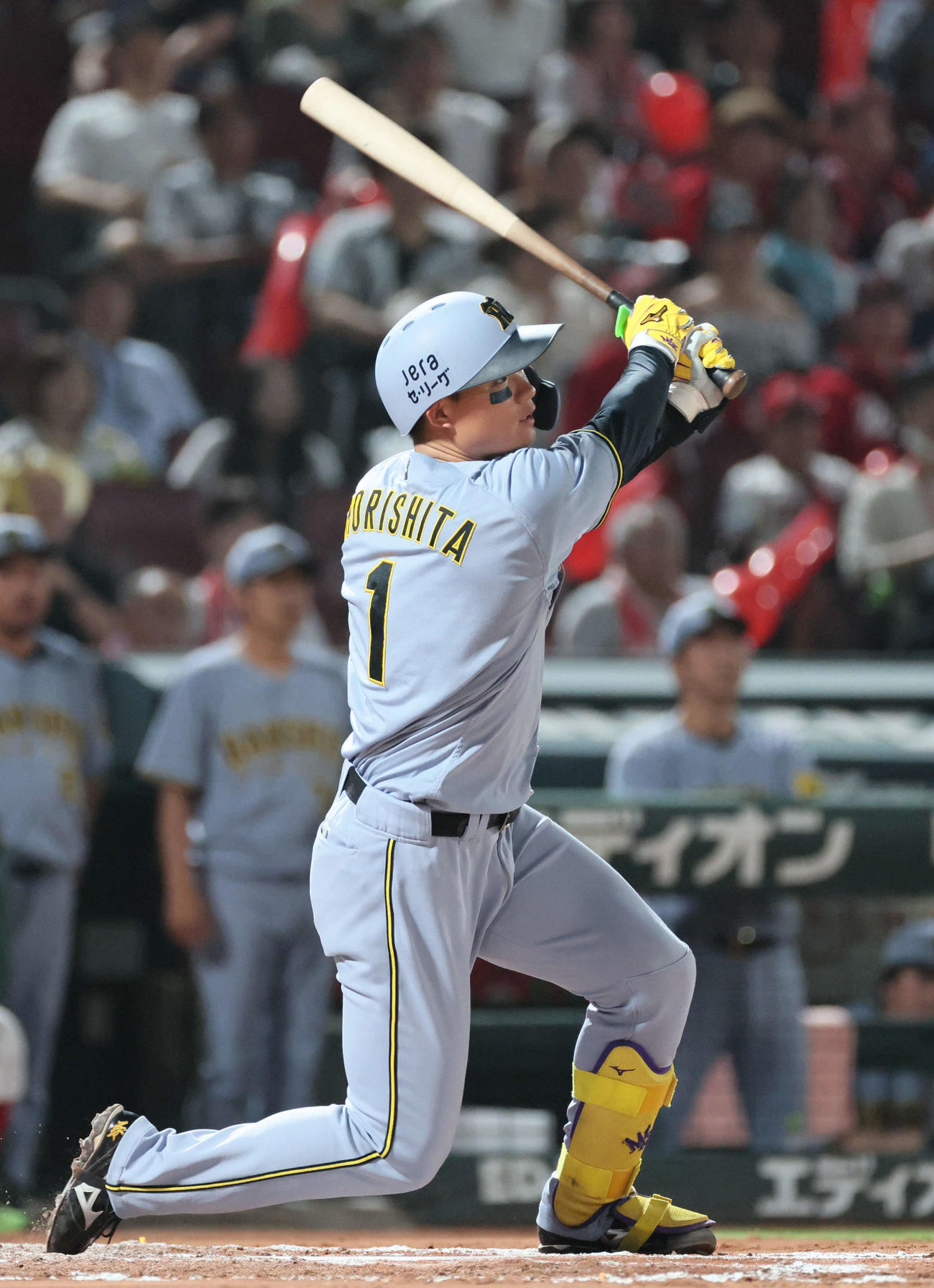 広島対阪神　7回表阪神1死二塁、森下は右中間越え適時三塁打を放つ（撮影・加藤孝規）