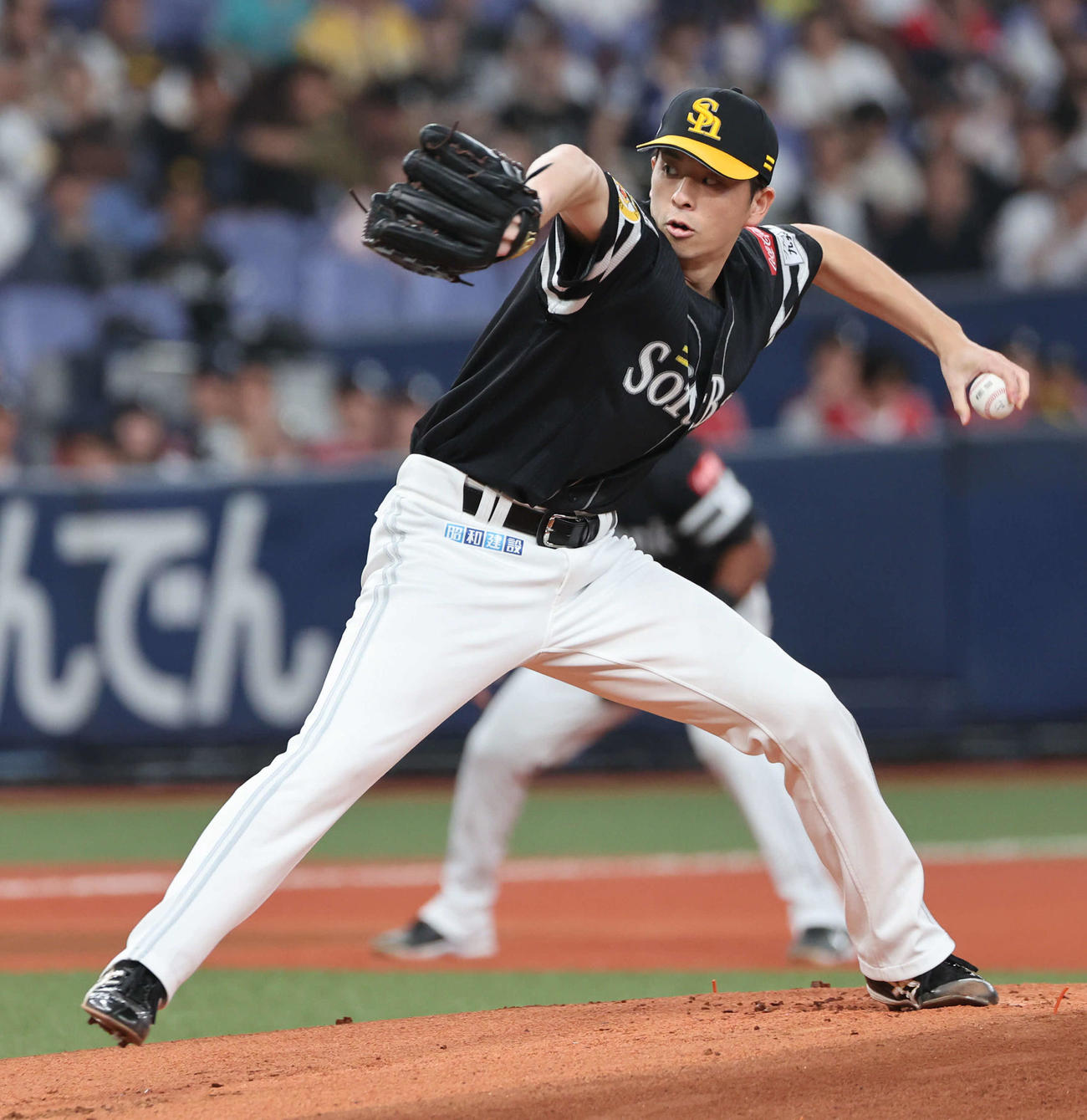 オリックス対ソフトバンク　ソフトバンク先発の大関（撮影・西尾就之）