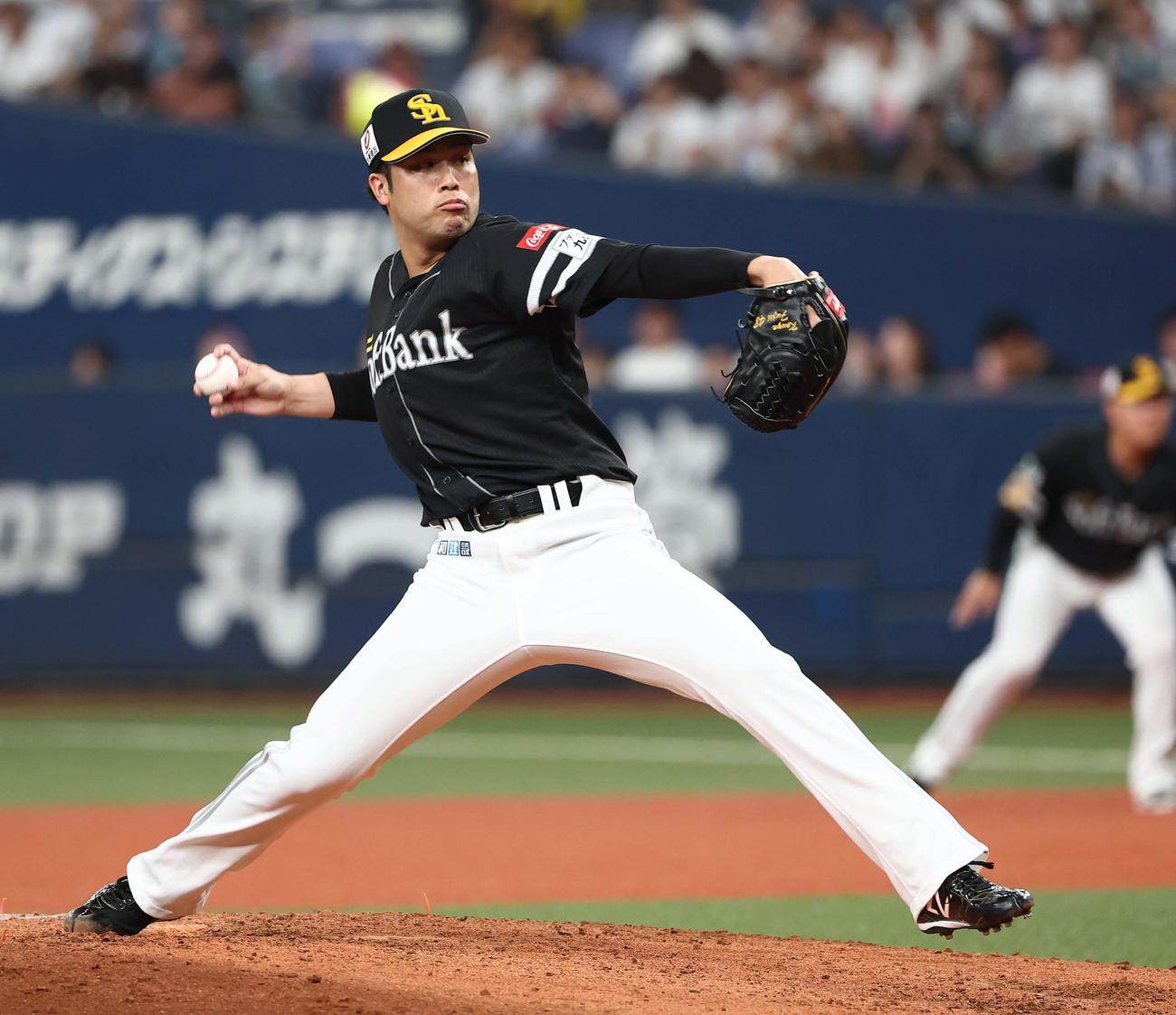 オリックス対ソフトバンク　ソフトバンク2番手の藤井（撮影・上田博志）