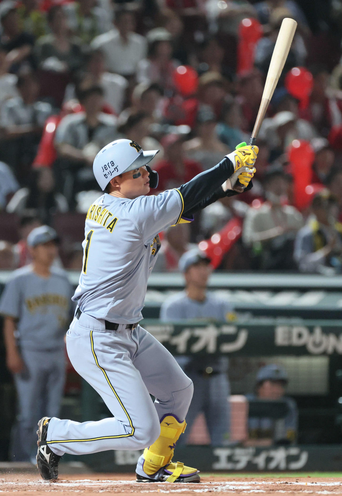 広島対阪神　7回表阪神1死二塁、森下は右中間越え適時三塁打を放つ（撮影・加藤孝規）