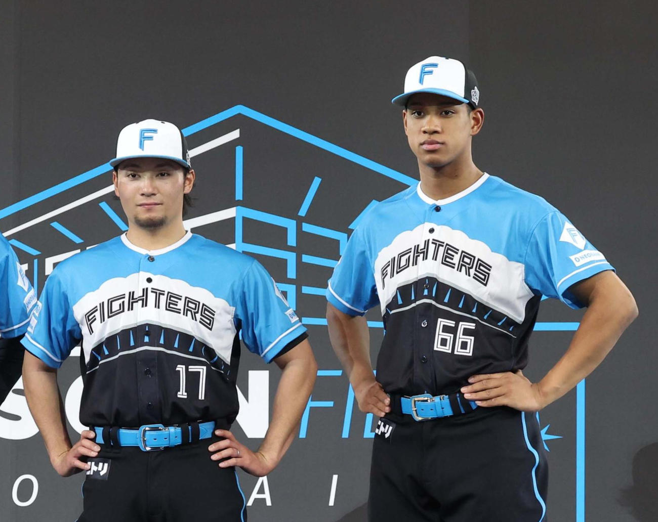 伊藤大海と万波中正＝24年11月