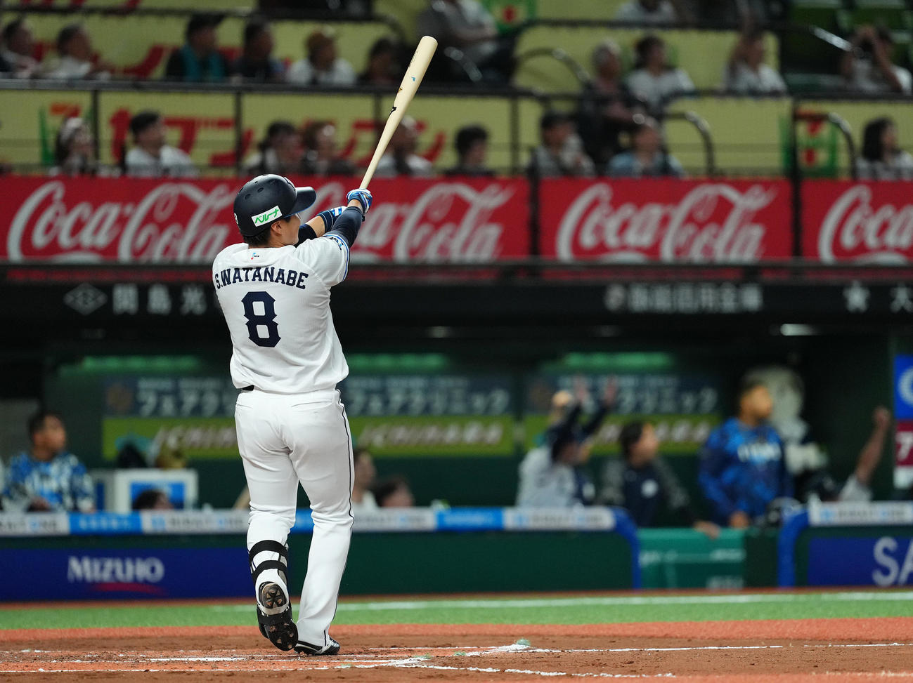 武対楽天　6回裏西武2死一塁、左越えに逆転の2点本塁打を放つ渡部聖（撮影・菅敏）