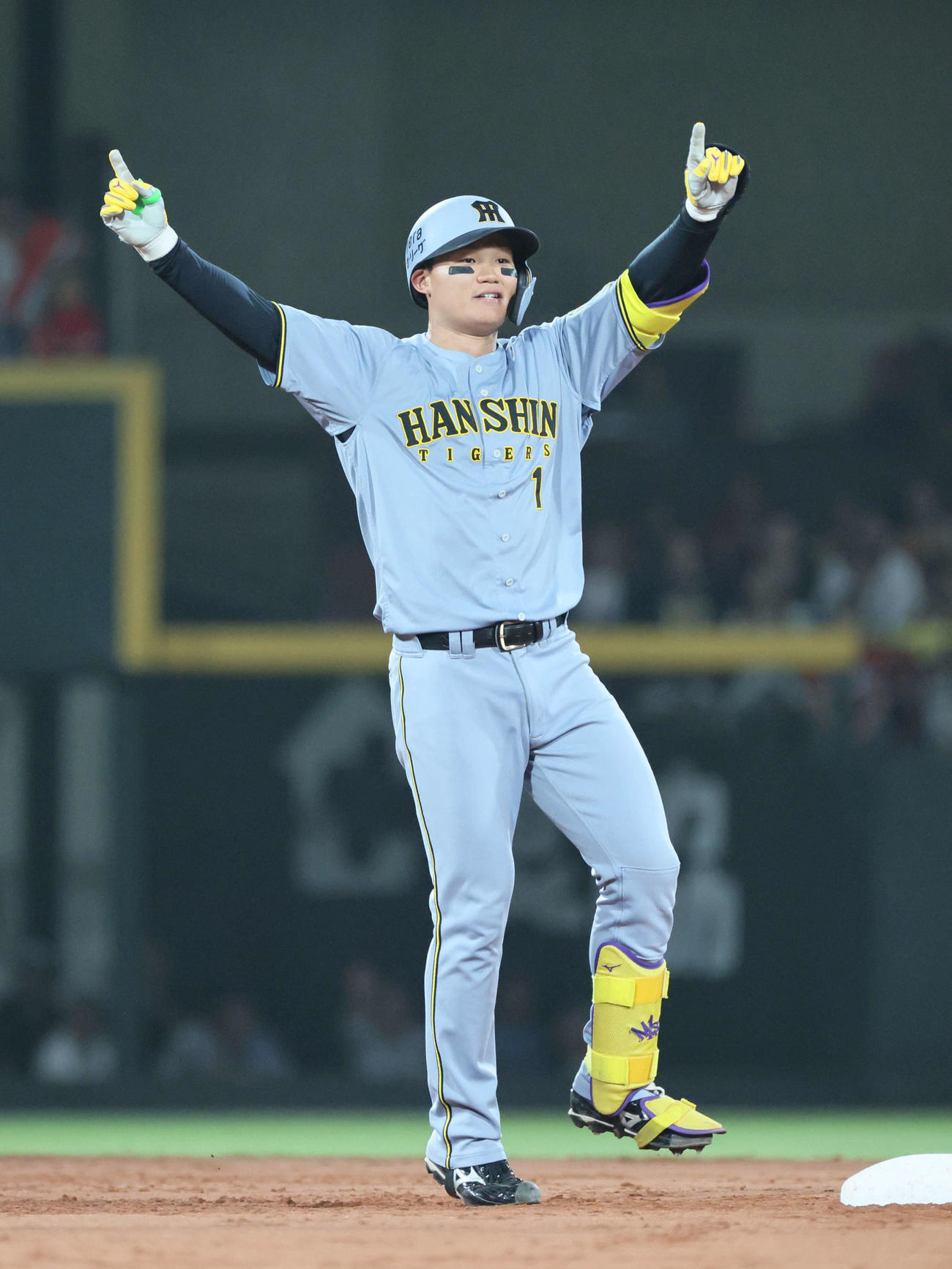 広島対阪神　7回表阪神2死一、二塁、森下は勝ち越しの2点適時二塁打を放つ（撮影・加藤孝規）