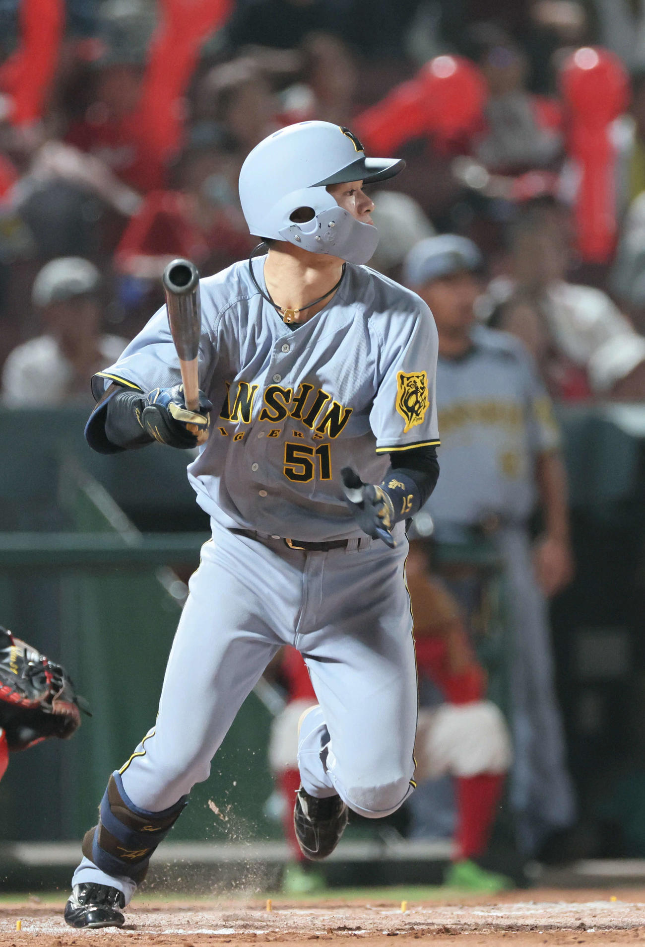 広島対阪神　7回表阪神2死一、二塁、中野は同点左適時打を放つ（撮影・加藤孝規）