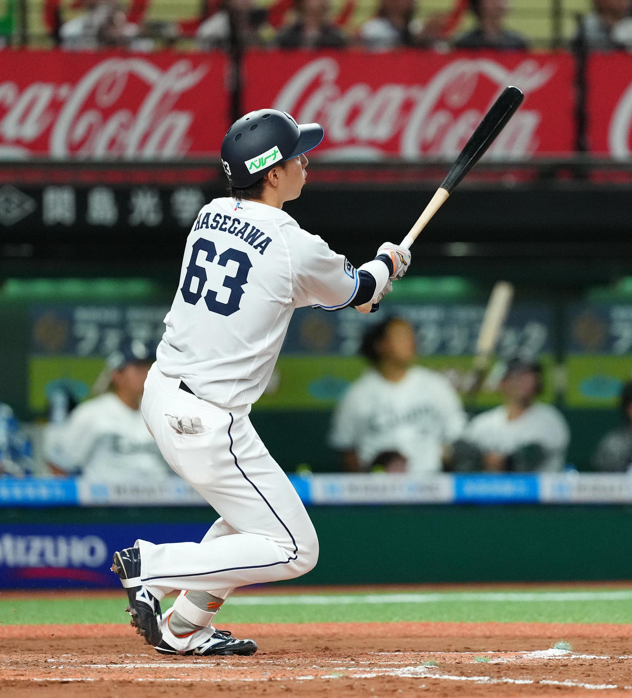 西武対楽天　7回裏西武2死一、二塁、左2点適時二塁打を放つ長谷川（撮影・菅敏）