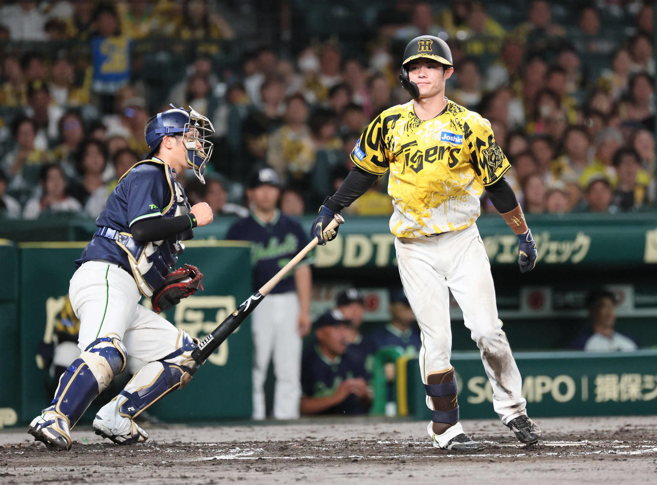 阪神対ヤクルト　3回裏阪神2死二塁、中野は空振り三振に倒れる（撮影・宮崎幸一)
