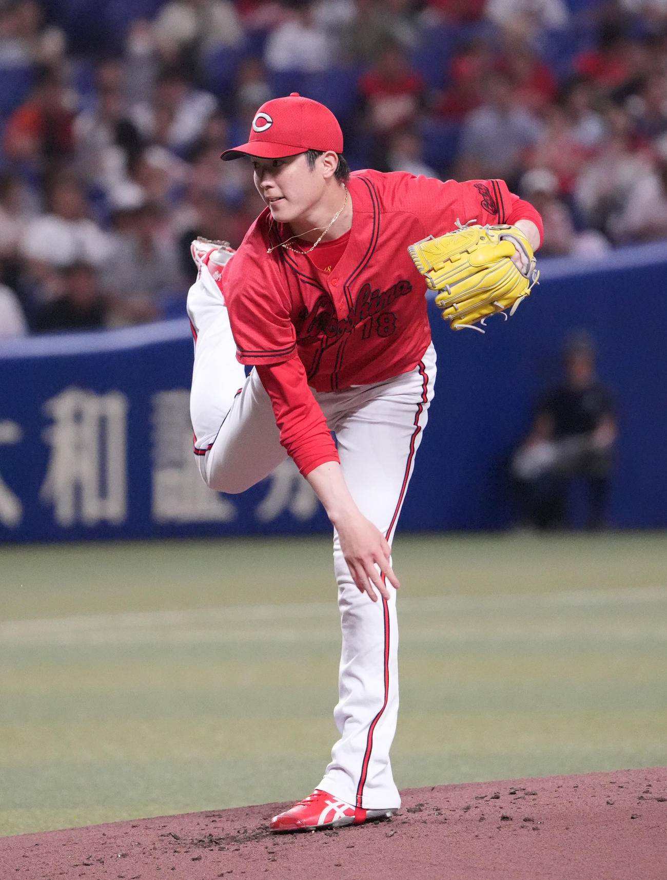 中日対広島　1回裏、登板する広島先発の森下（撮影・森本幸一）