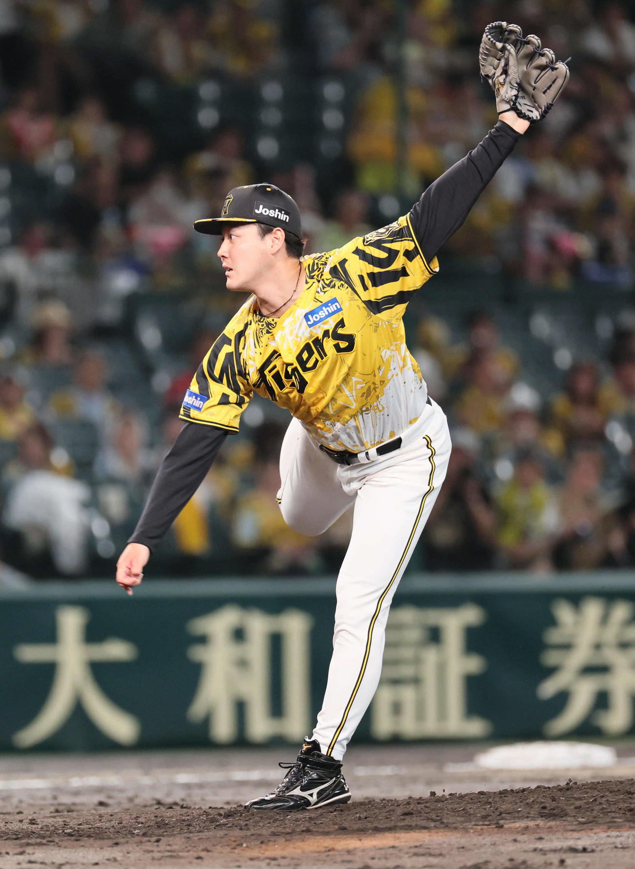 阪神対ヤクルト　阪神3番手の木下（撮影・宮崎幸一)