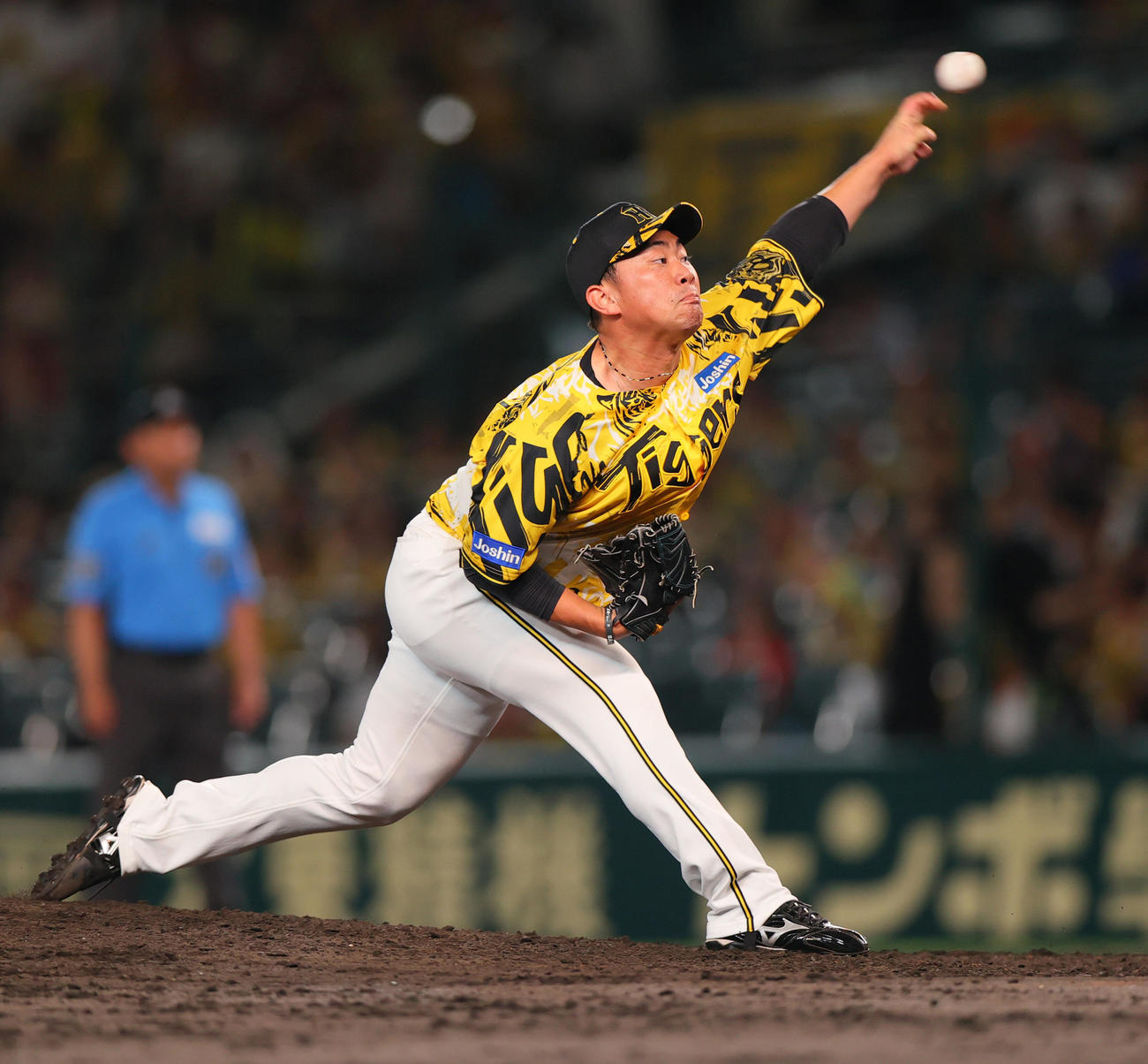 阪神対ヤクルト　9回表に登板する桐敷（撮影・上山淳一）