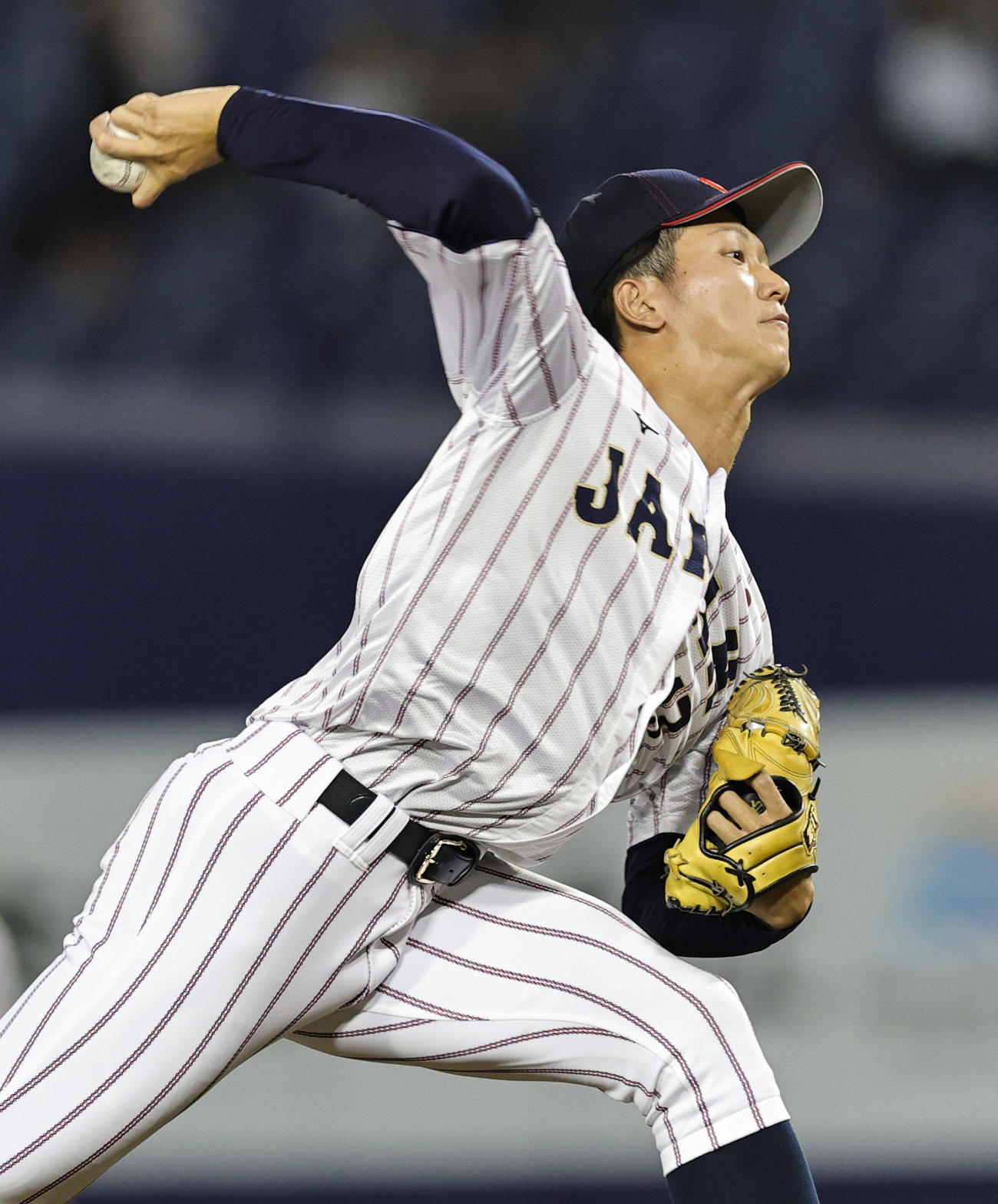 米国対日本　力投する日本・鈴木泰（撮影・野上伸悟）