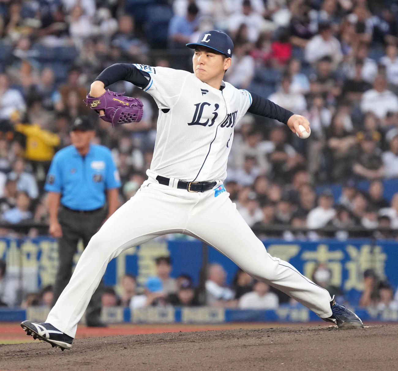 ロッテ対西武　西武先発の武内（撮影・小沢裕）