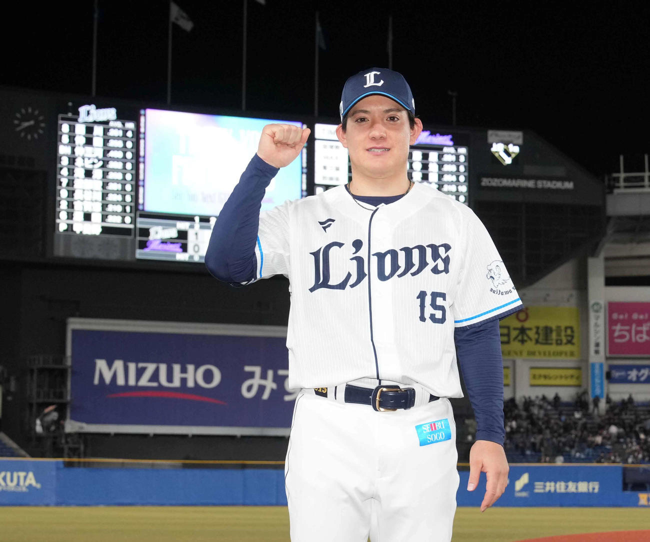 ロッテ対西武　8回1失点の好投で今季3勝目を挙げた西武先発の与座（撮影・小沢裕）