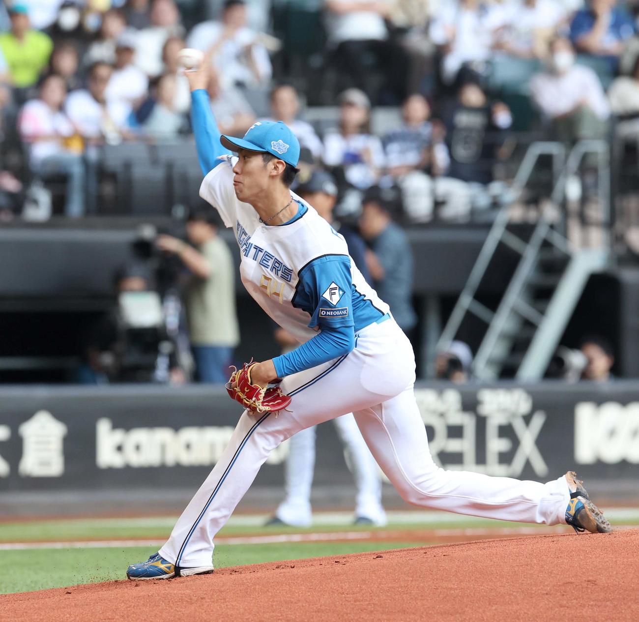 日本ハム対オリックス　日本ハム先発の福島（撮影・黒川智章）