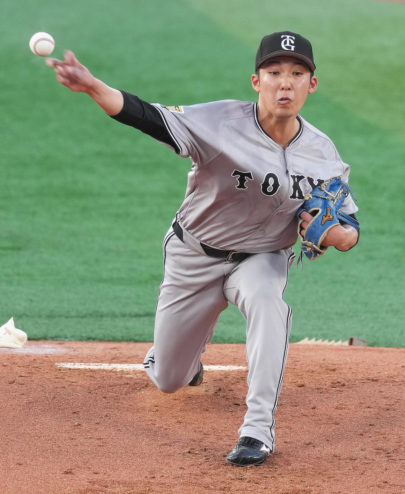 DeNA対巨人　巨人先発の赤星（撮影・足立雅史）