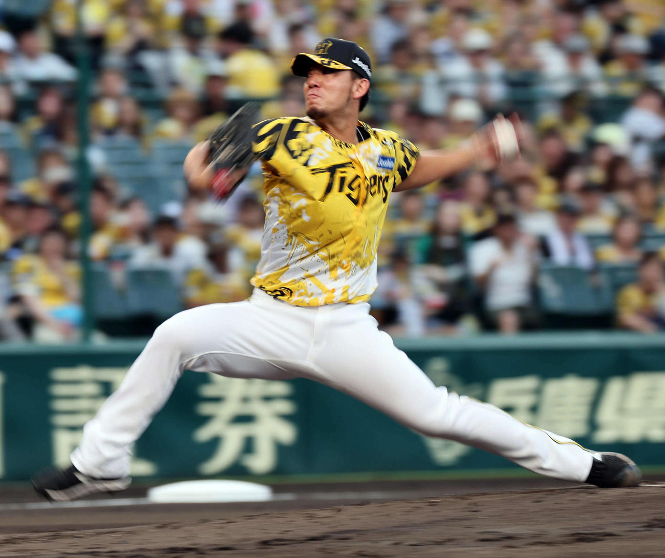 阪神対ヤクルト　阪神先発の伊藤将（撮影・宮崎幸一)