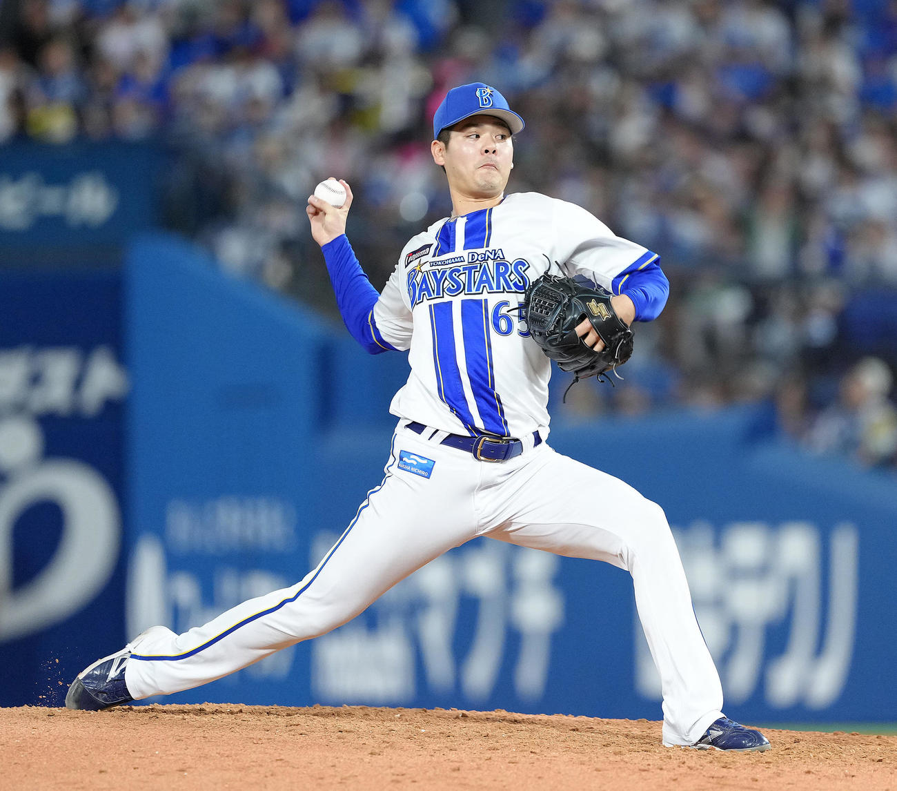 DeNA対巨人　7回から登板したDeNA宮城（撮影・足立雅史）