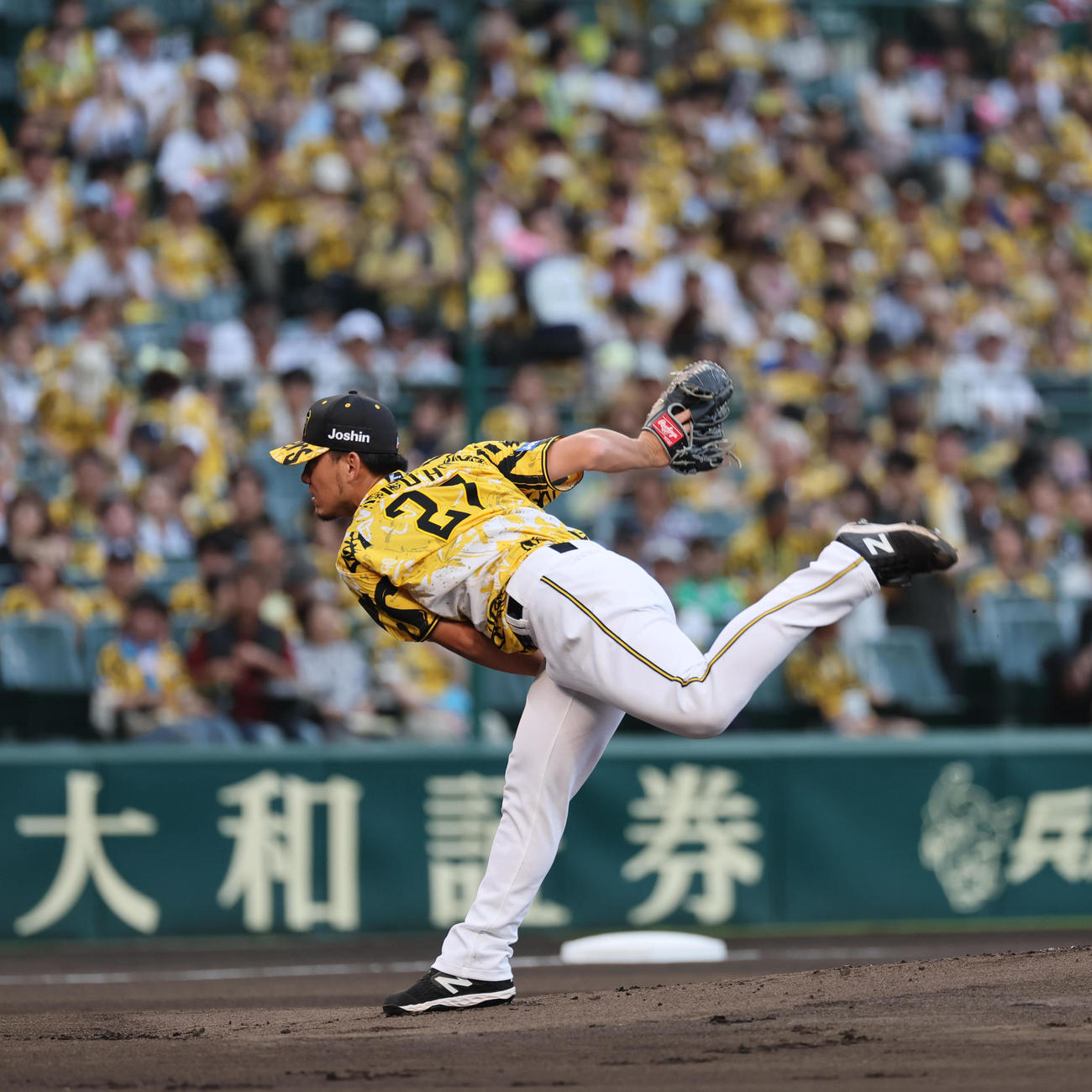 阪神対ヤクルト　阪神先発の伊藤将（撮影・宮崎幸一)