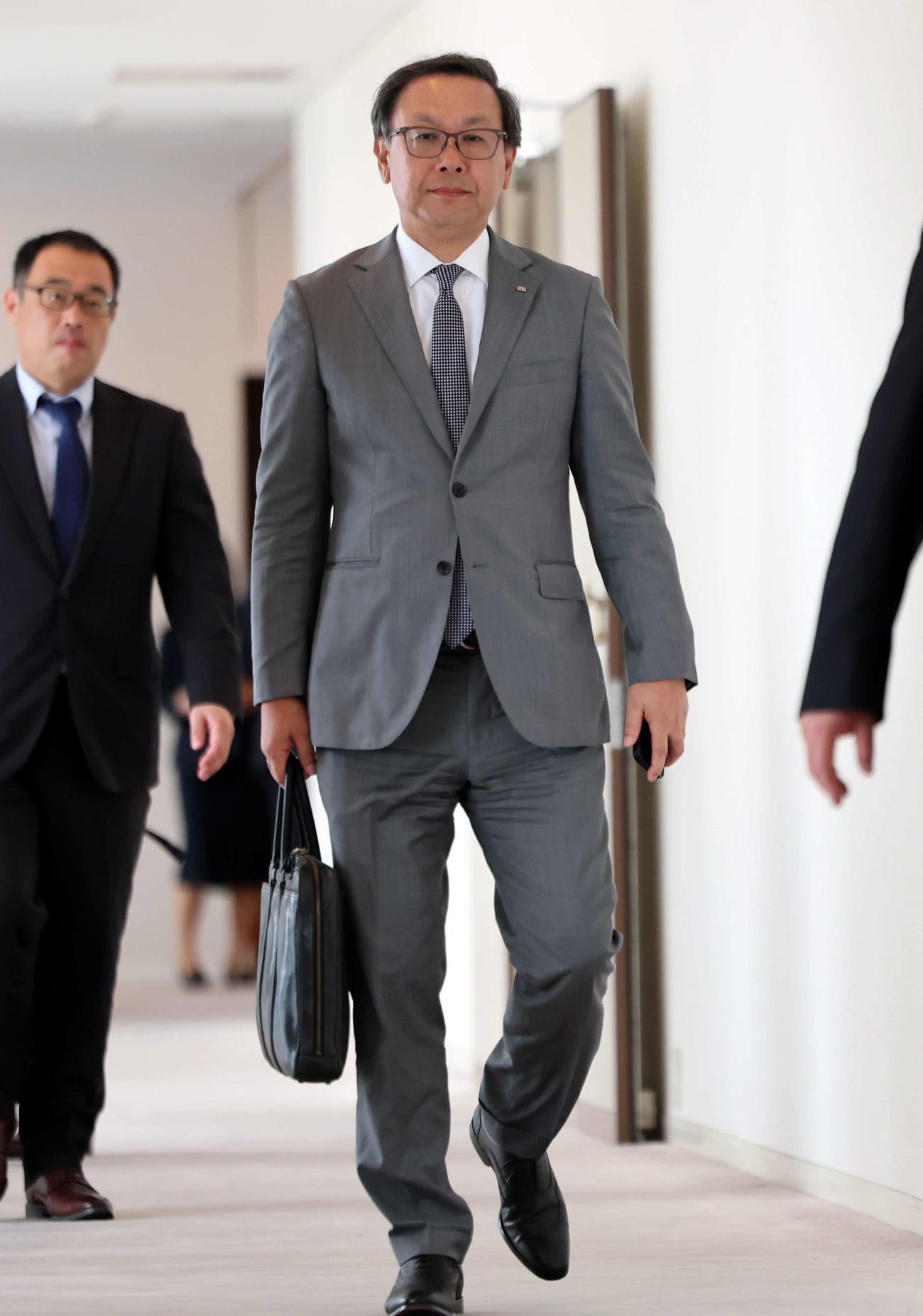 オーナー会議に臨む日本ハム井川オーナー（撮影・浅見桂子）