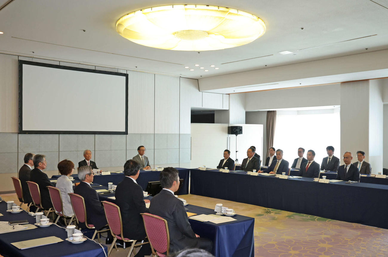 都内で開かれたオーナー会議（代表撮影）