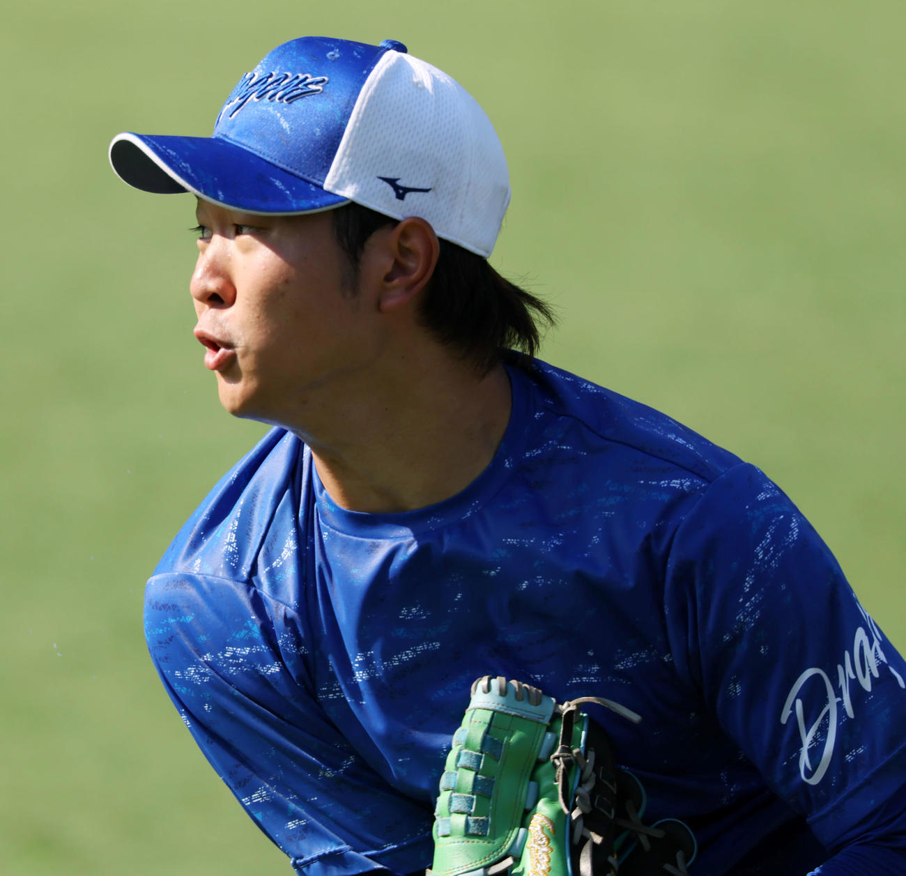 阪神対中日　キャッチボールする高橋宏（撮影・加藤哉）