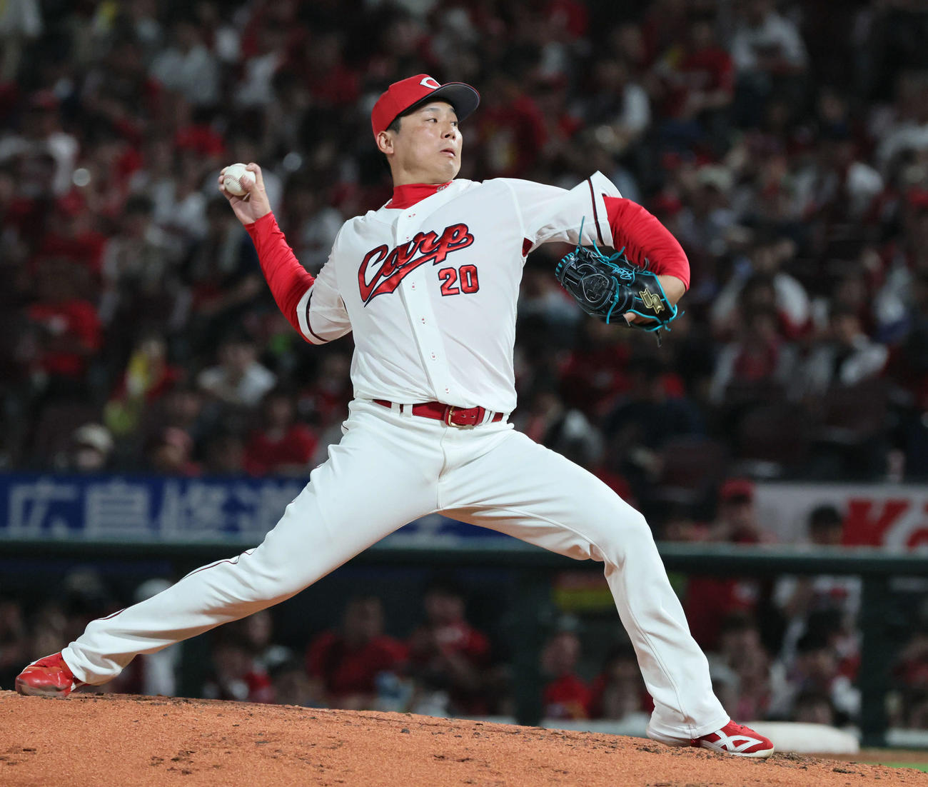 広島対DeNA 9回表DeNA、広島2番手の栗林（撮影・加藤孝規）