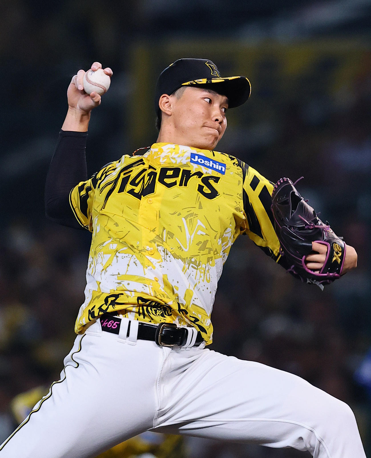阪神対中日　8回、3番手で登板した阪神湯浅（撮影・藤尾明華）