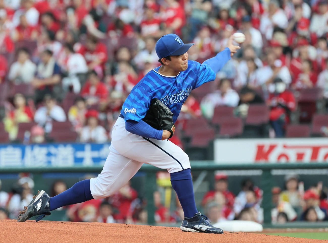 広島対DeNA DeNA先発の東（撮影・加藤孝規）
