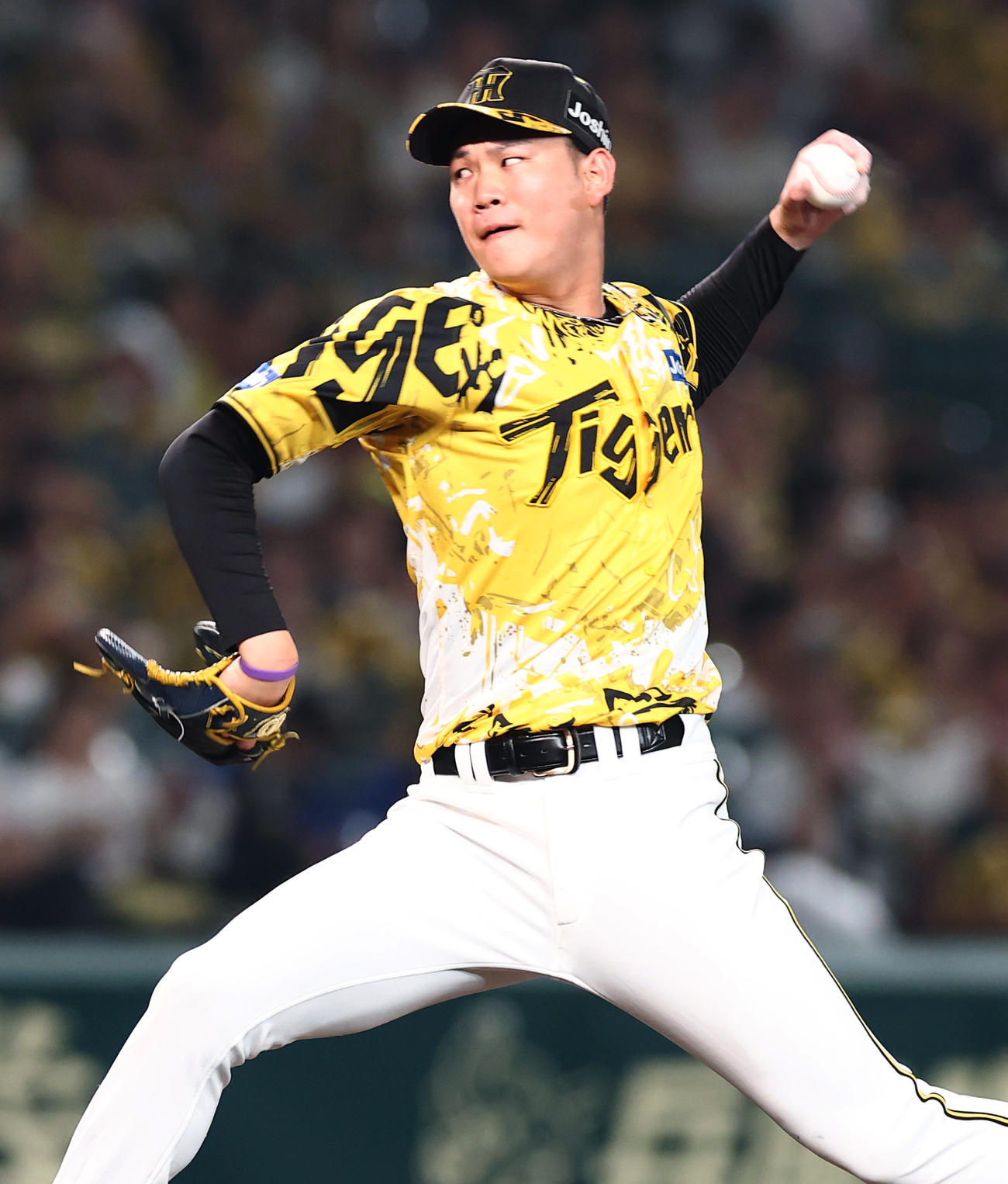 阪神対中日　阪神4番手の及川（撮影・上田博志）