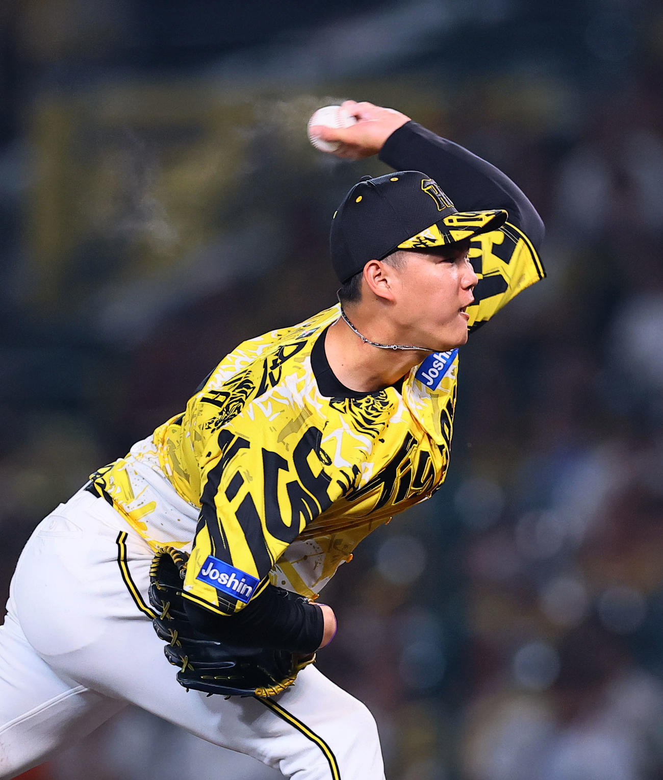 阪神対中日　9回、4番手で登板した阪神及川（撮影・藤尾明華）