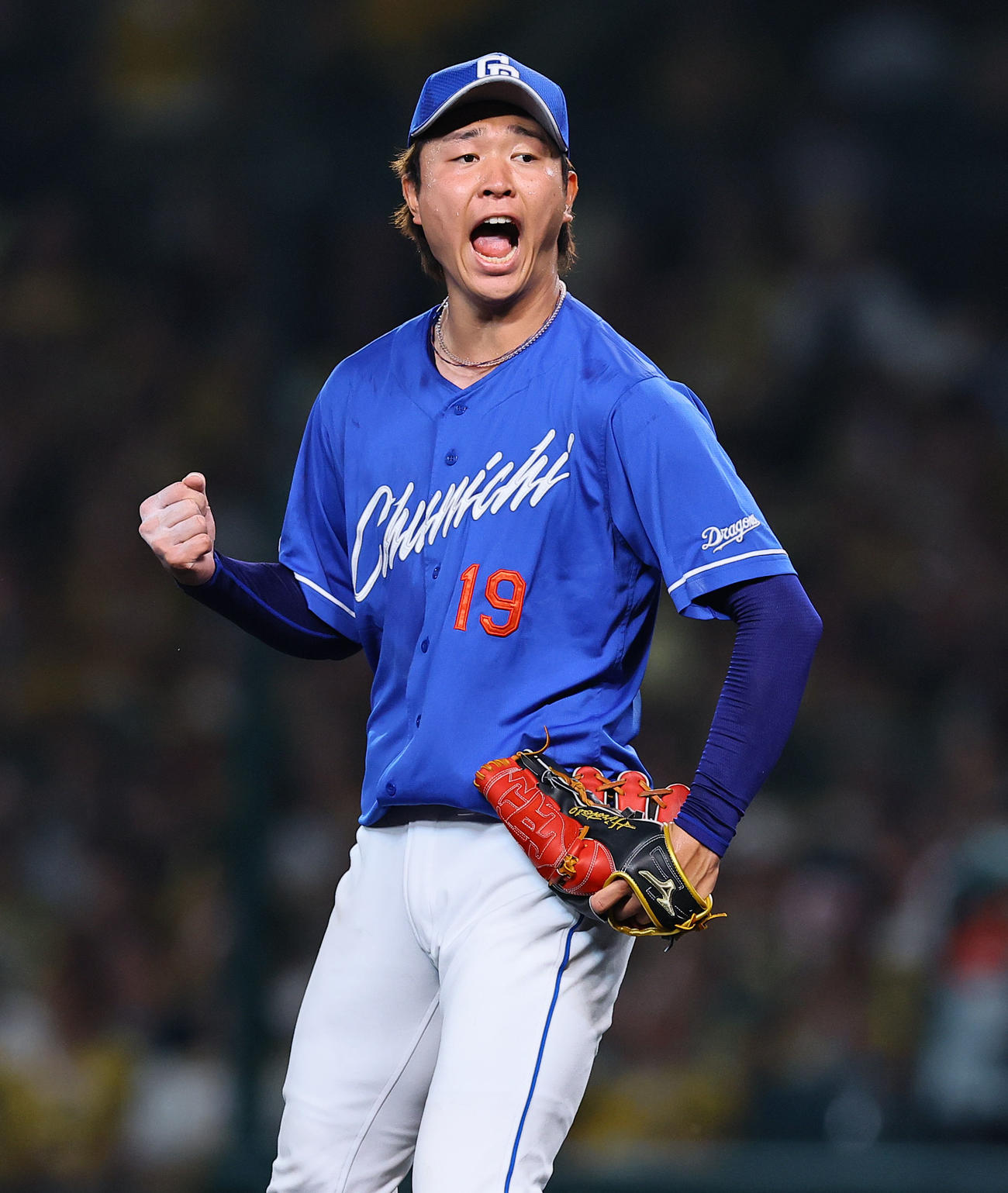 阪神対中日　7回裏阪神2死、佐藤輝を遊飛に打ち取りガッツポーズをする高橋宏（撮影・藤尾明華）