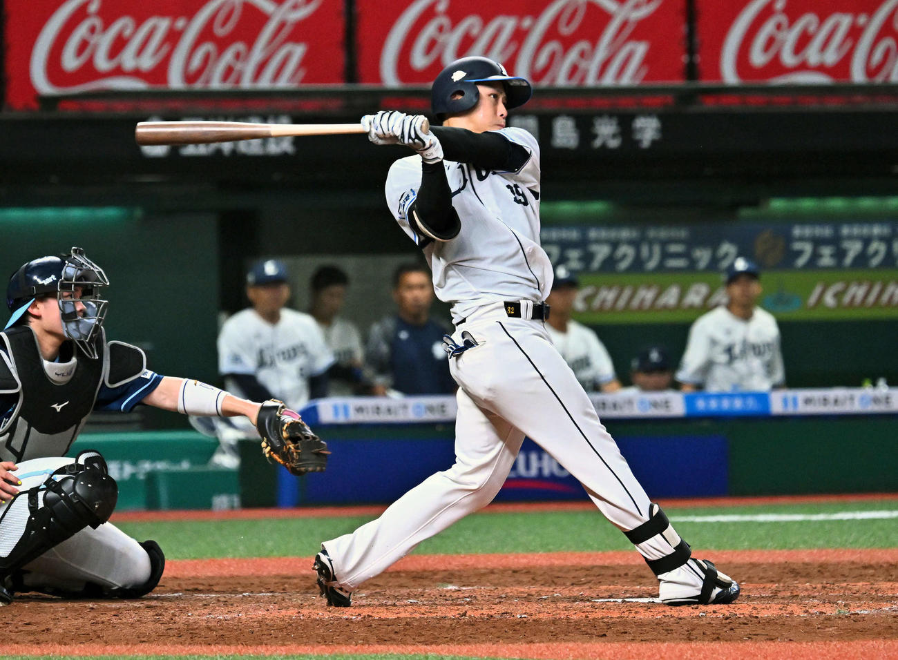 西武対日本ハム　3回裏西武無死、平沢は右翼に二塁打を放つ（撮影・滝沢徹郎）