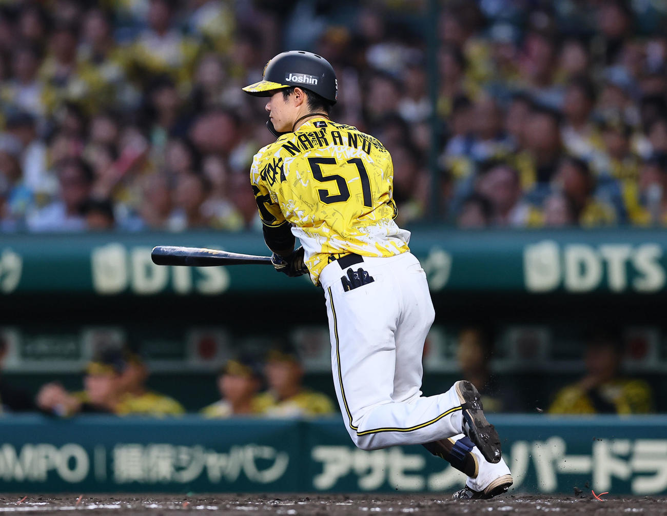 阪神対中日　4回裏阪神無死、中野は二ゴロに倒れ（撮影・藤尾明華）