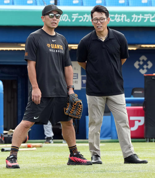 侍ジャパン】井端弘和監督が巨人岡本、ヤクルト村上選考に「来年3月に