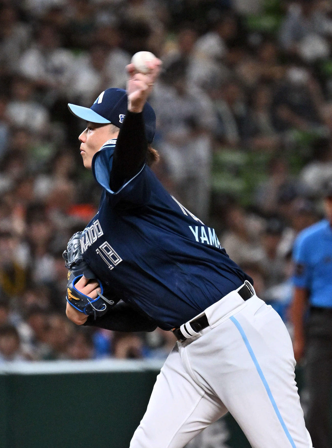 西武対日本ハム　日本ハム先発の山崎（撮影・滝沢徹郎）