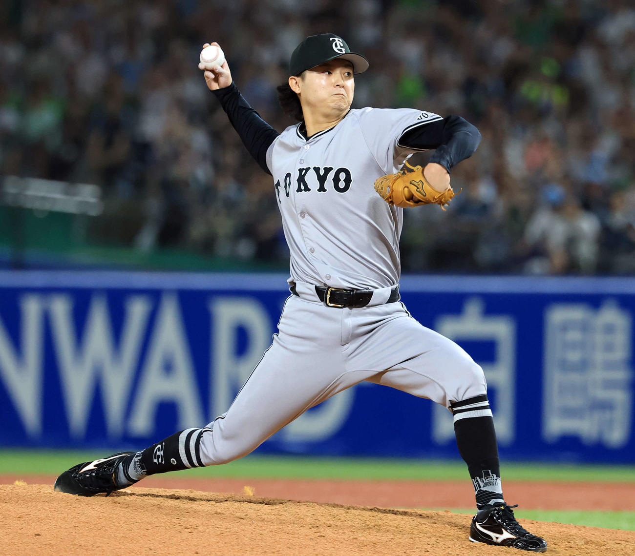 ヤクルト対巨人　7回裏ヤクルト2死満塁の場面で登板し、山田を右飛に仕留めた田中瑛（撮影・浅見桂子）