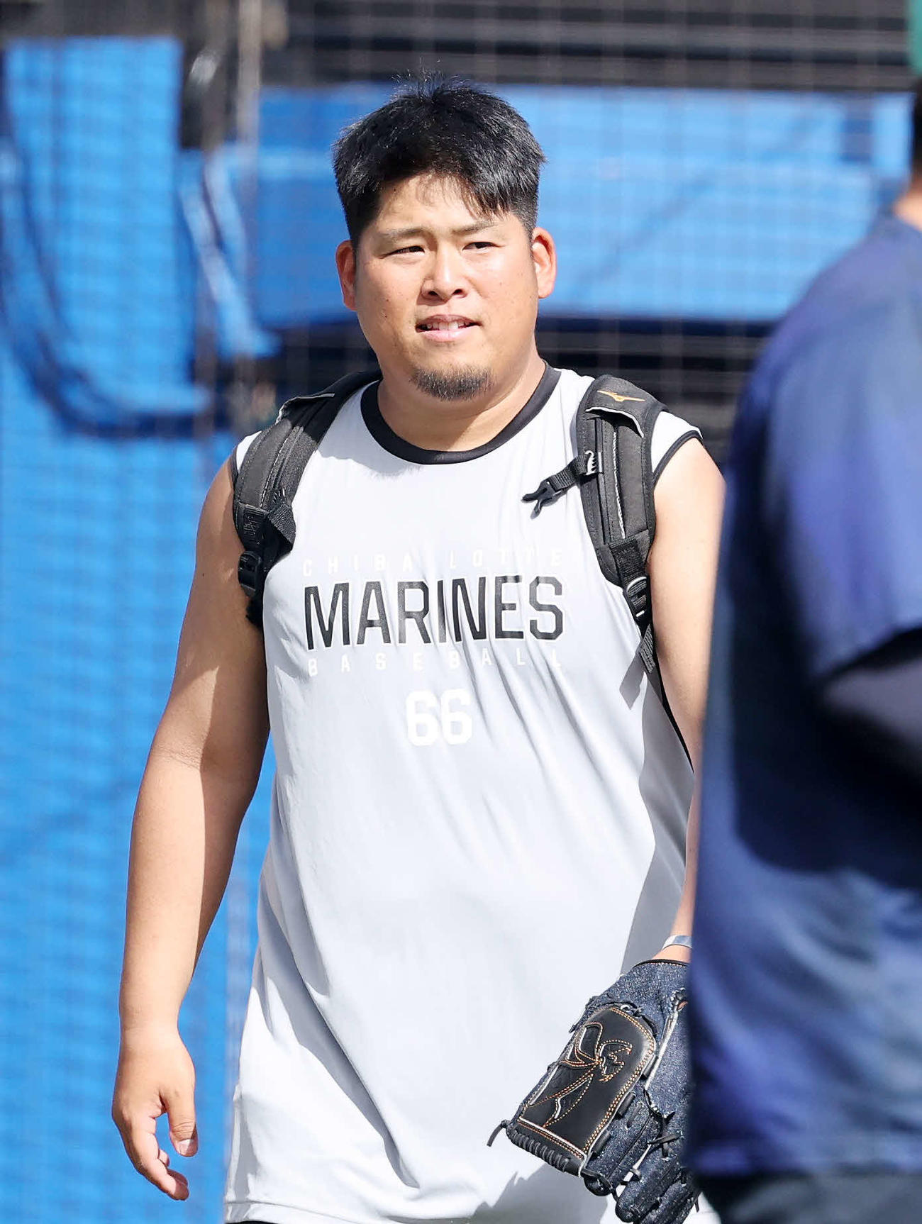 ロッテ対オリックス　練習を終え引き揚げるロッテ沢田（撮影・鈴木正人）