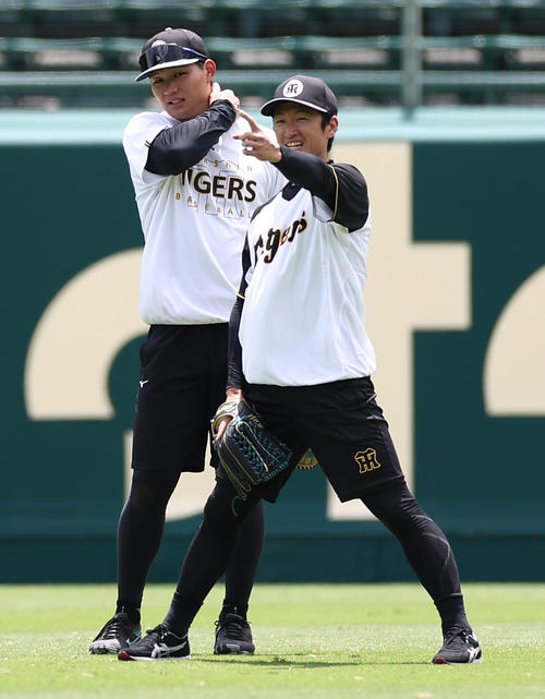 阪神】アシックス社が近本光司、村上頌樹、坂本誠志郎に球宴仕様の