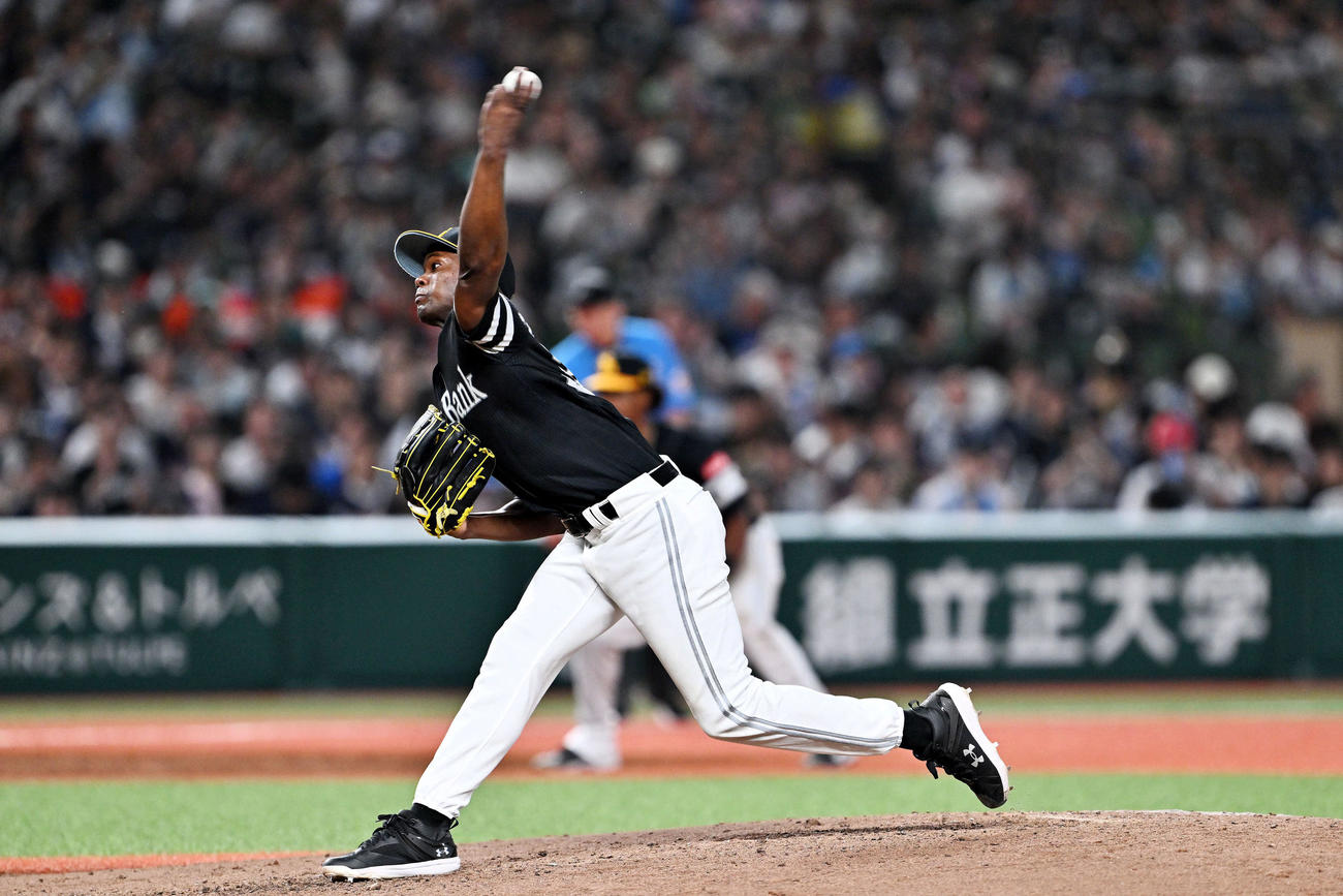 西武対ソフトバンク　ソフトバンク先発のモイネロ（撮影・滝沢徹郎）
