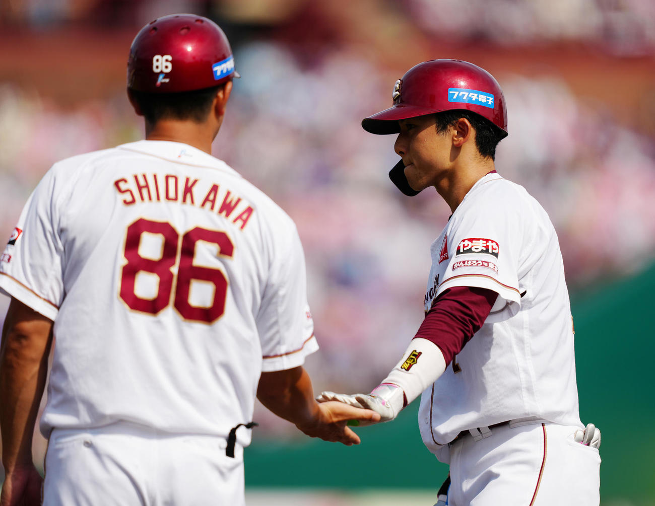 楽天対日本ハム　7回裏楽天1死一、三塁、中前適時打を放った宗山（撮影・鈴木みどり）