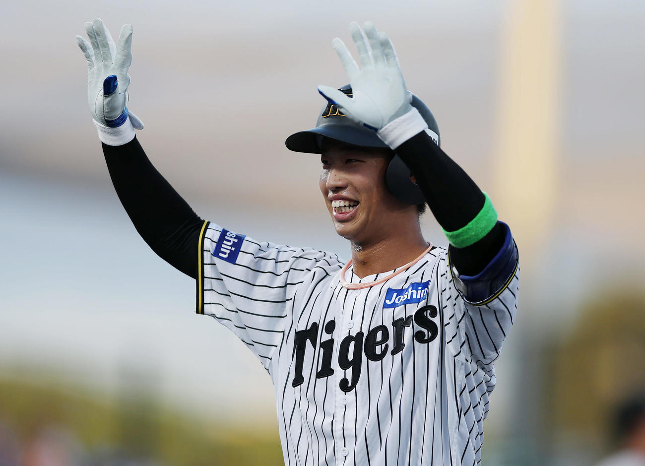 全ウ対全イ　3回裏全ウ1死、左前打を放った百崎（撮影・前田充）