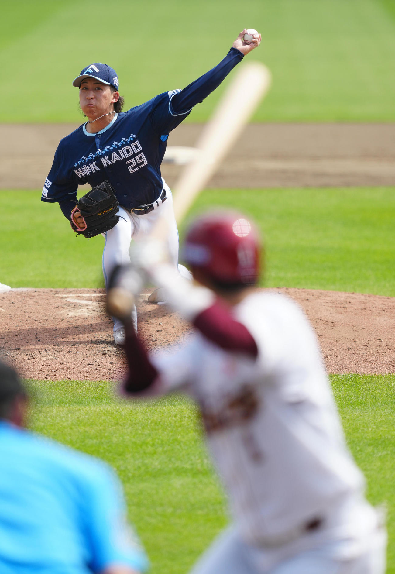 楽天対日本ハム　先発し力投する日本ハム細野（撮影・鈴木みどり）
