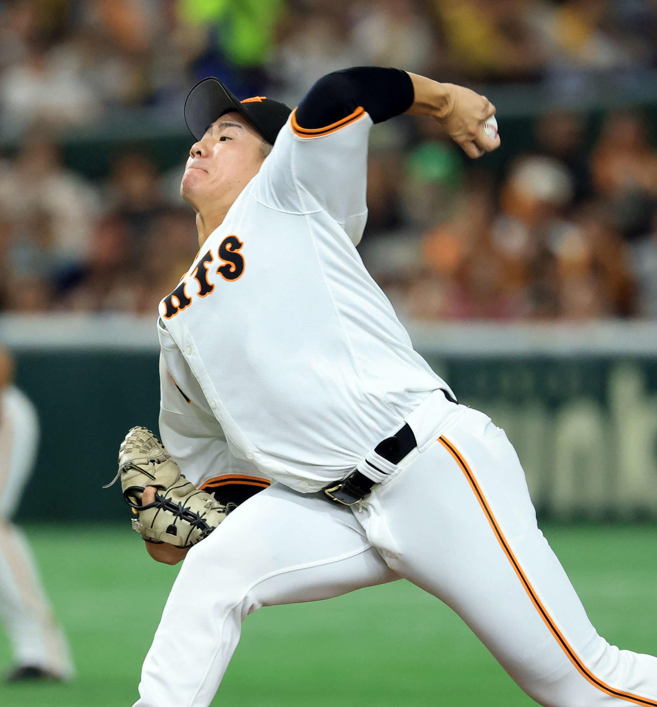 巨人対阪神　力投する巨人先発井上（撮影・浅見桂子）